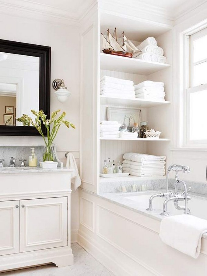 10 Tips for Chic Little Bathrooms