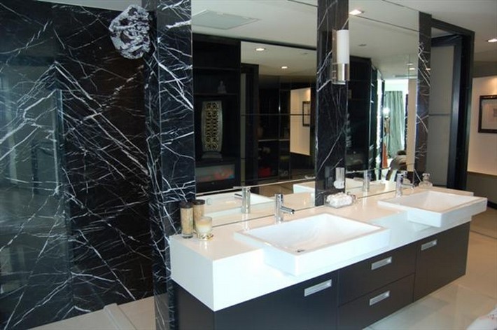 marble in a luxury bathrooms by maison valentina