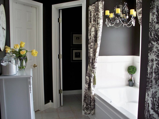 Black and White Bathrooms of Spectacular Opulence