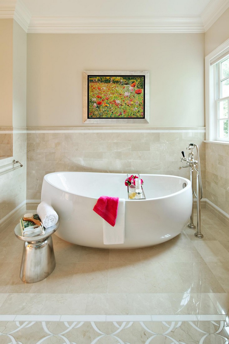 10 Luxury Bathrooms With Impressive Side Tables