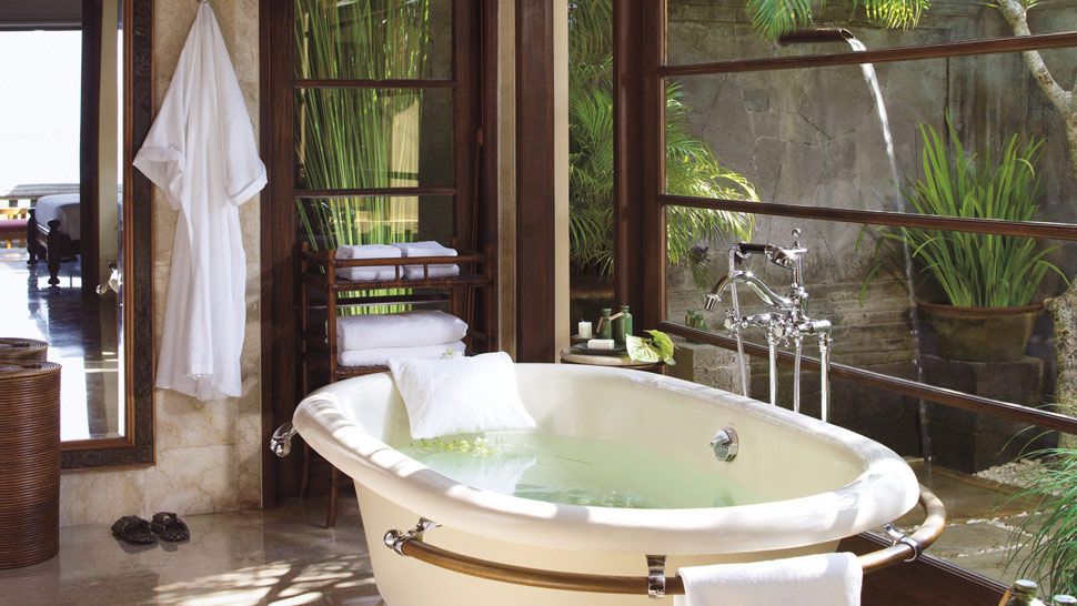 Most Stunning and Amazing Hotel Bathrooms