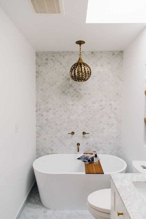 Beautiful Small Bathtubs That Will Make You Fall In Love - How To Fit A Tub In Small Bathroom